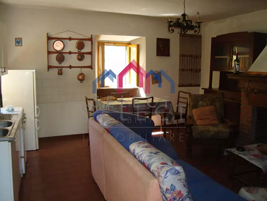 Immagine 5 di Casa semindipendente in vendita  a Bagni Di Lucca