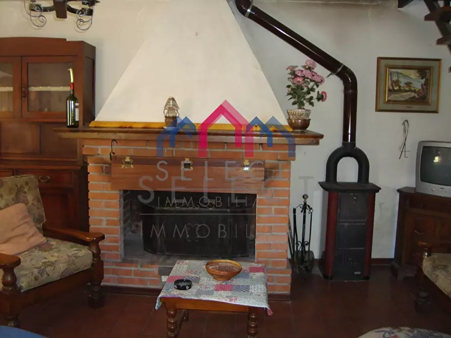 Immagine 10 di Casa semindipendente in vendita  a Bagni Di Lucca