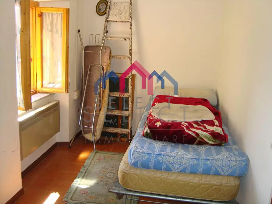 Immagine 17 di Casa semindipendente in vendita  a Bagni Di Lucca