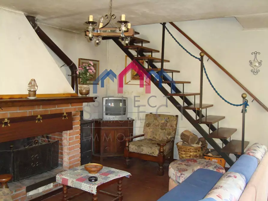 Immagine 9 di Casa semindipendente in vendita  a Bagni Di Lucca