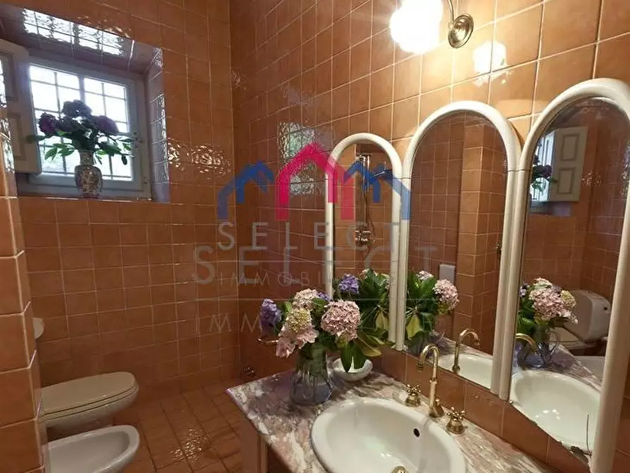 Immagine 39 di Villa in vendita  a Bagni Di Lucca