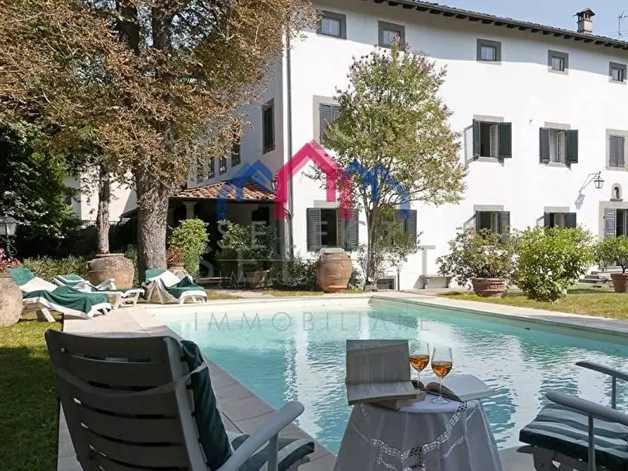 Immagine 1 di Villa in vendita  a Bagni Di Lucca