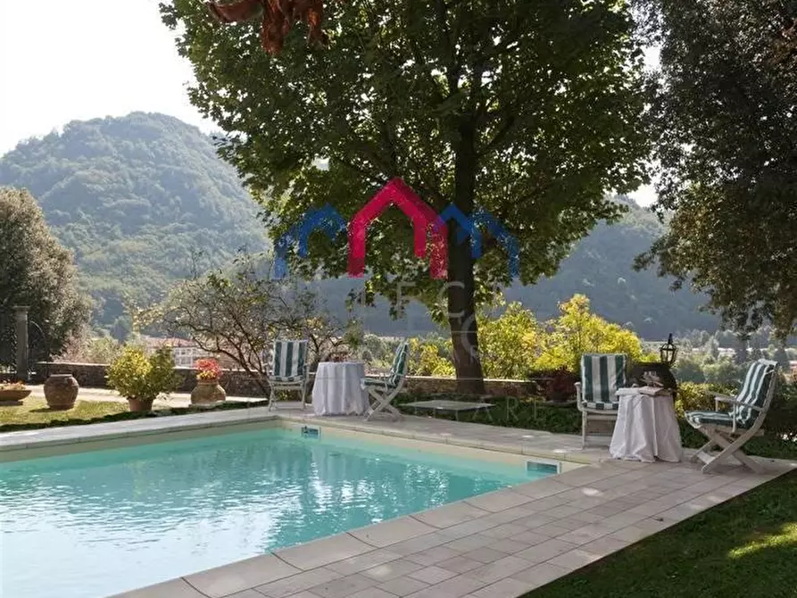 Immagine 12 di Villa in vendita  a Bagni Di Lucca