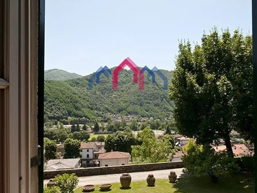 Immagine 7 di Villa in vendita  a Bagni Di Lucca