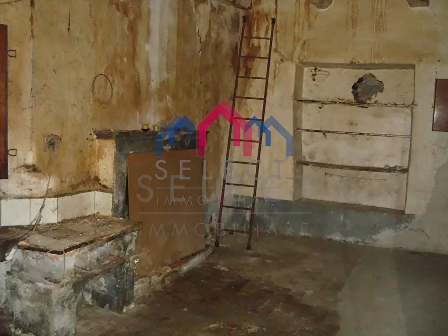 Immagine 10 di Casa semindipendente in vendita  a Bagni Di Lucca