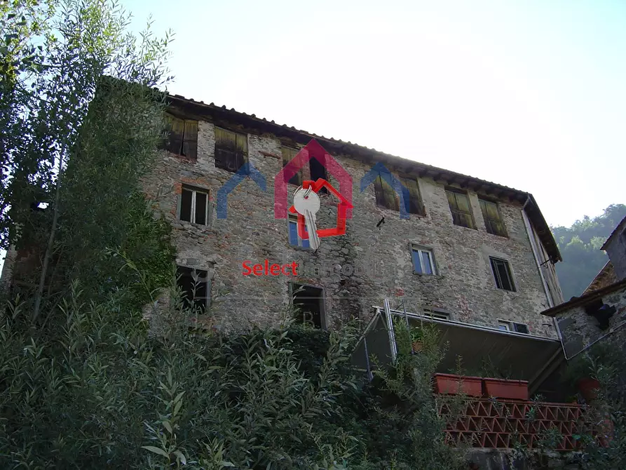 Immagine 13 di Casa semindipendente in vendita  a Borgo A Mozzano