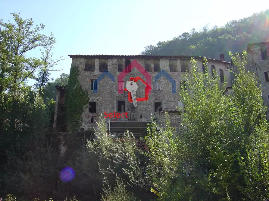 Immagine 12 di Casa semindipendente in vendita  a Borgo A Mozzano