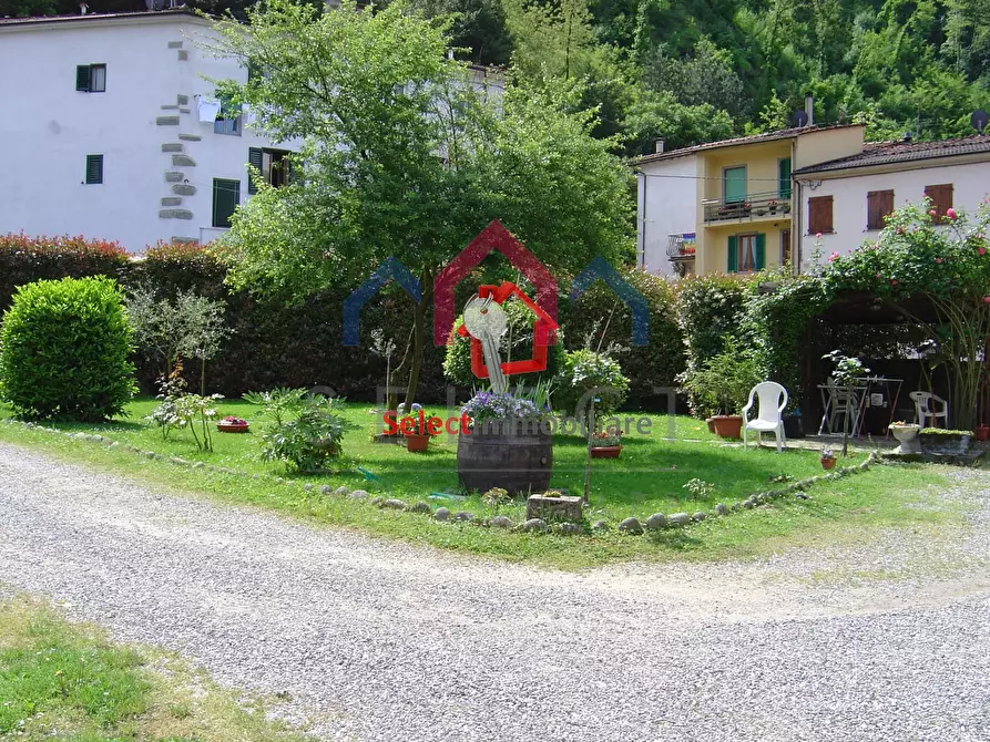 Immagine 7 di Casa semindipendente in vendita  a Borgo A Mozzano