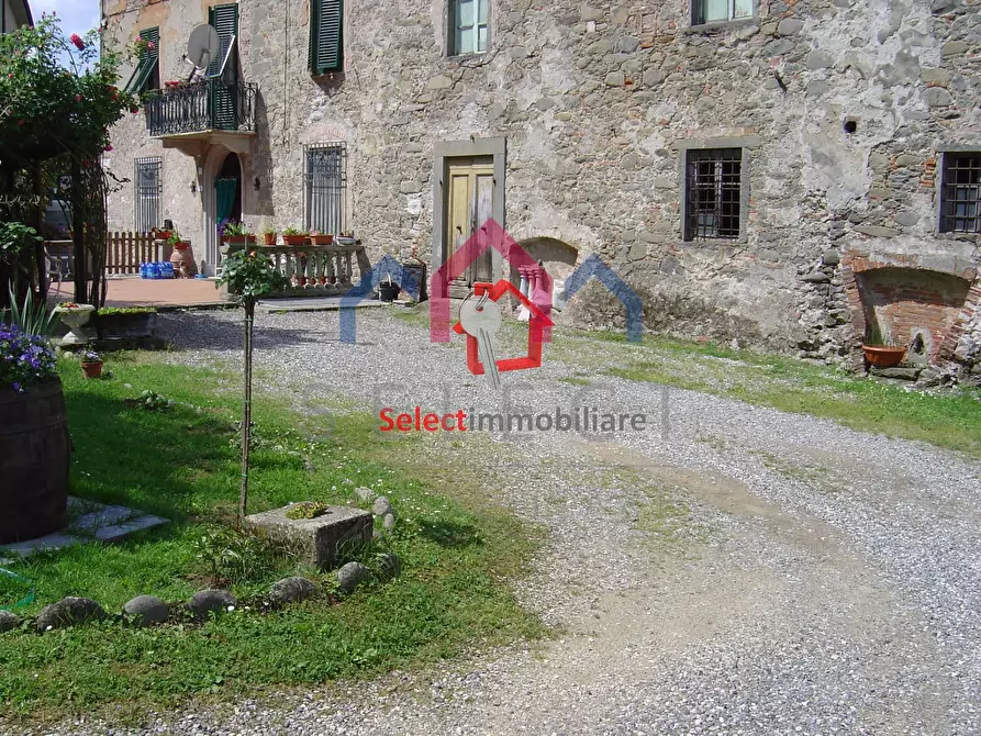 Immagine 8 di Casa semindipendente in vendita  a Borgo A Mozzano