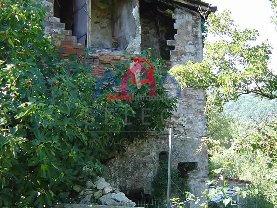 Immagine 11 di Casa semindipendente in vendita  a Borgo A Mozzano