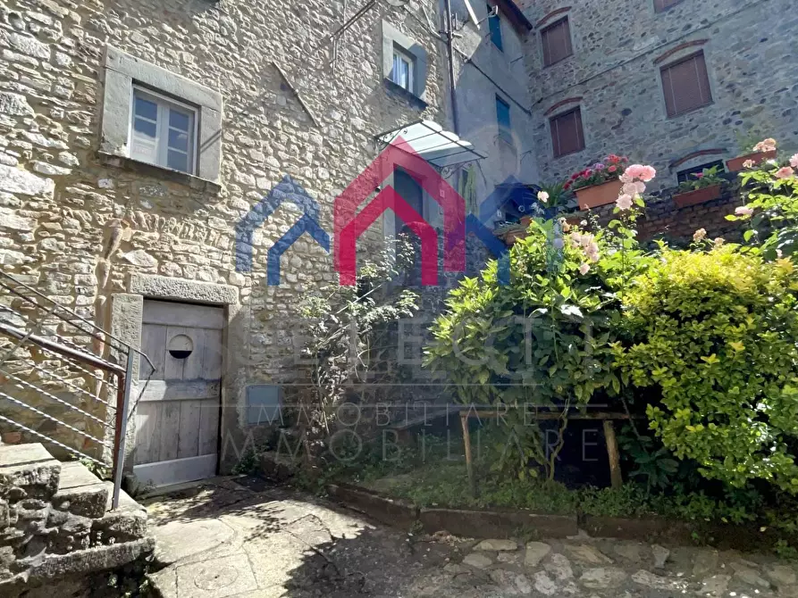Immagine 6 di Casa semindipendente in vendita  a Bagni Di Lucca