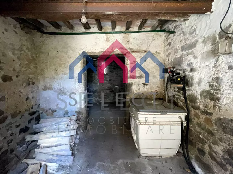 Immagine 43 di Casa semindipendente in vendita  a Bagni Di Lucca