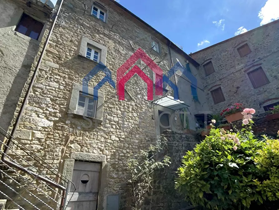 Immagine 8 di Casa semindipendente in vendita  a Bagni Di Lucca