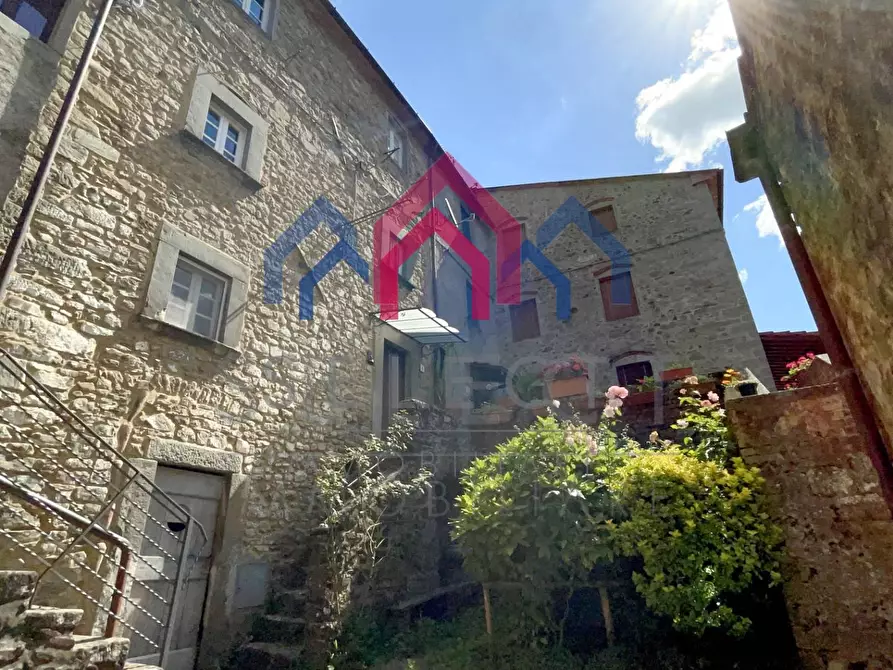 Immagine 7 di Casa semindipendente in vendita  a Bagni Di Lucca