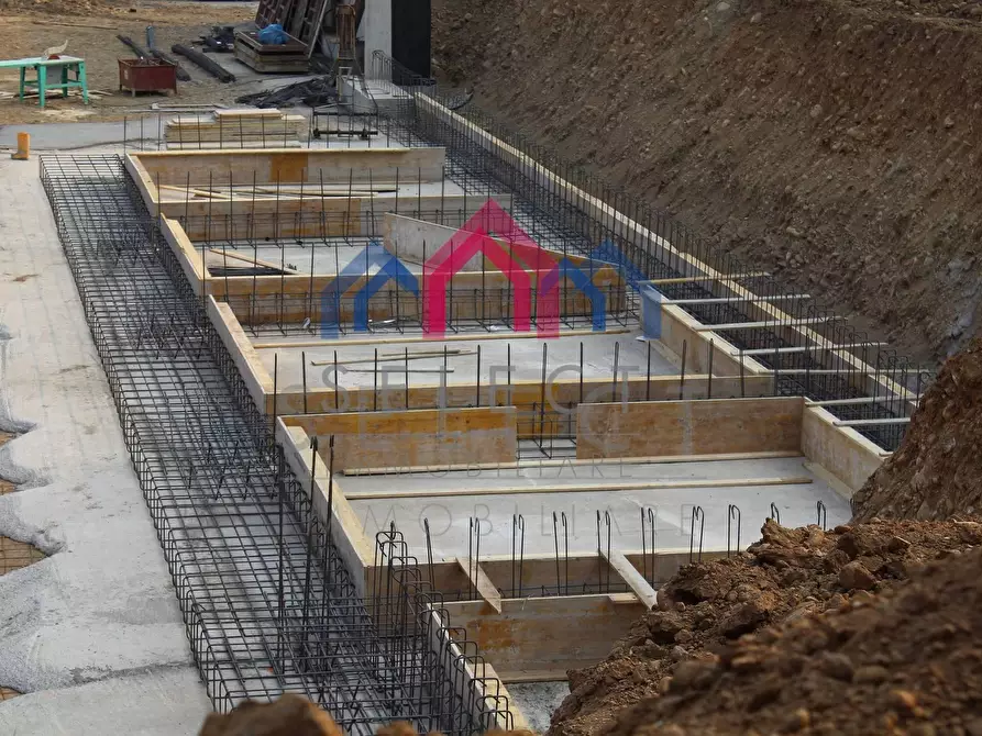 Immagine 3 di Terreno residenziale in vendita  a Coreglia Antelminelli