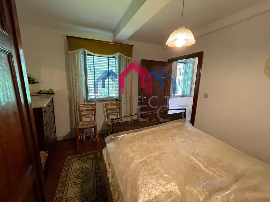 Immagine 13 di Casa semindipendente in vendita  a Bagni Di Lucca