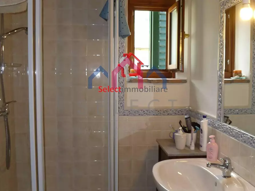 Immagine 7 di Appartamento in vendita  a Borgo A Mozzano