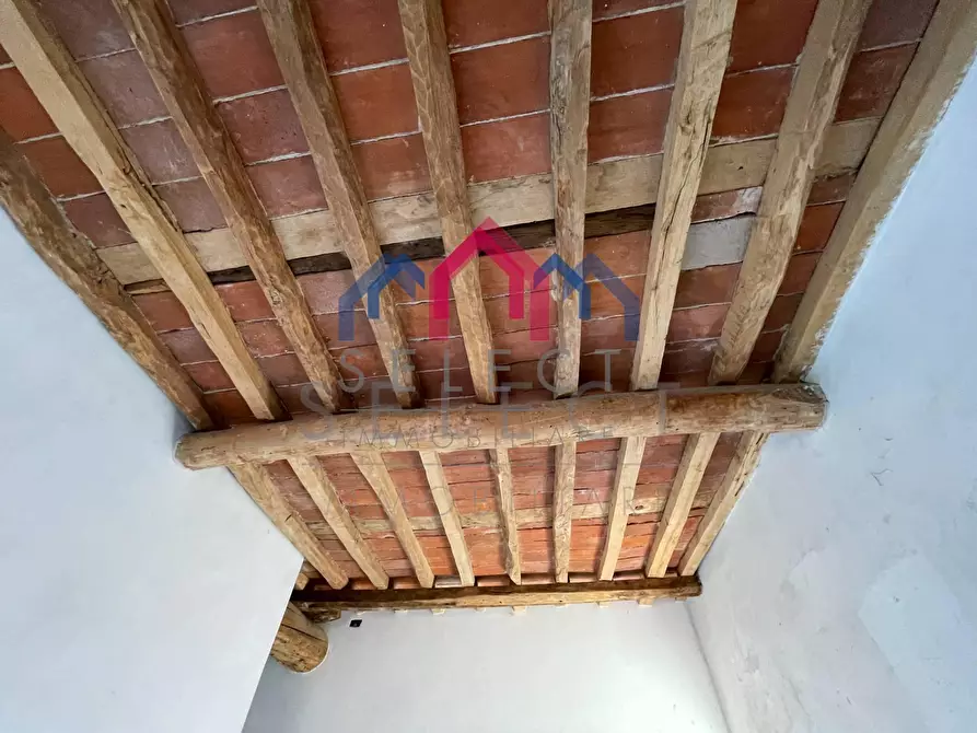 Immagine 34 di Villa in vendita  a Pescaglia