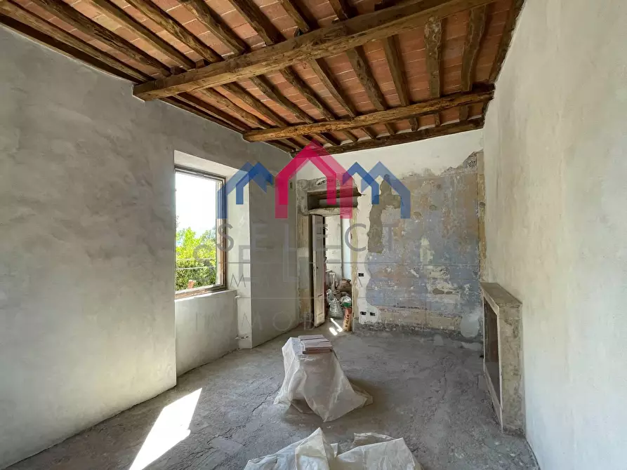Immagine 52 di Villa in vendita  a Pescaglia