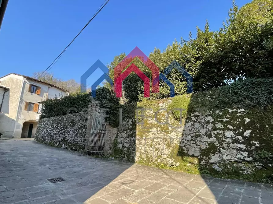 Immagine 63 di Villa in vendita  a Pescaglia