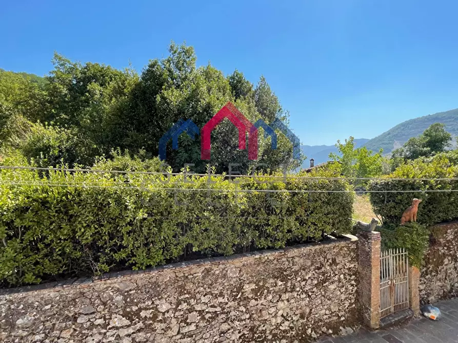 Immagine 67 di Villa in vendita  a Pescaglia