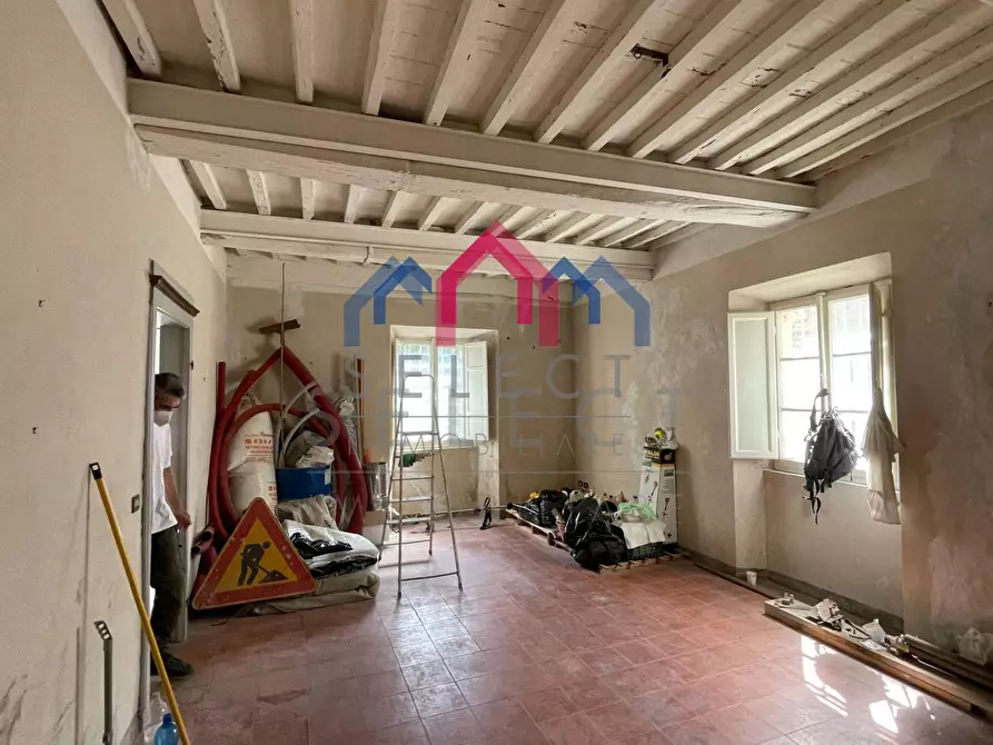 Immagine 9 di Villa in vendita  a Pescaglia