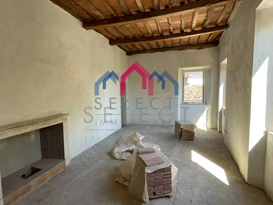 Immagine 45 di Villa in vendita  a Pescaglia