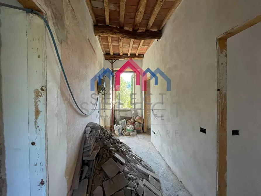 Immagine 36 di Villa in vendita  a Pescaglia