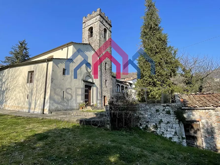 Immagine 1 di Villa in vendita  a Pescaglia