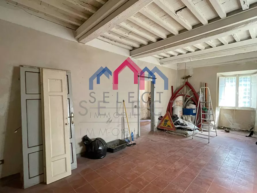 Immagine 8 di Villa in vendita  a Pescaglia