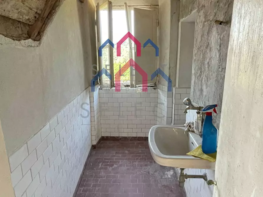 Immagine 55 di Villa in vendita  a Pescaglia