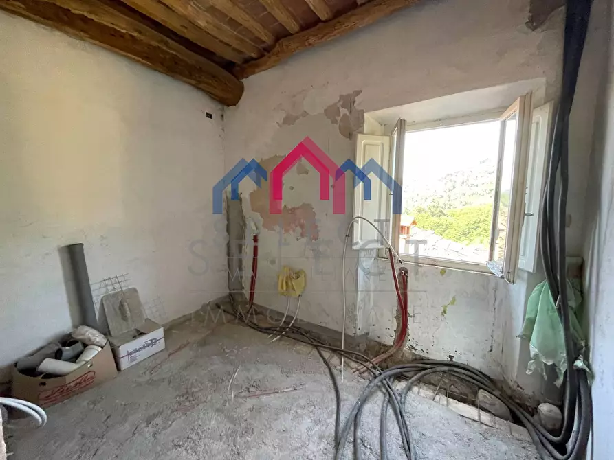 Immagine 31 di Villa in vendita  a Pescaglia
