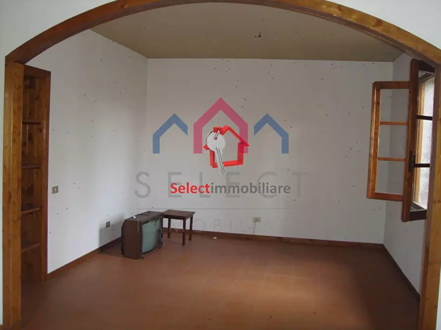 Immagine 11 di Rustico / casale in vendita  a Bagni Di Lucca