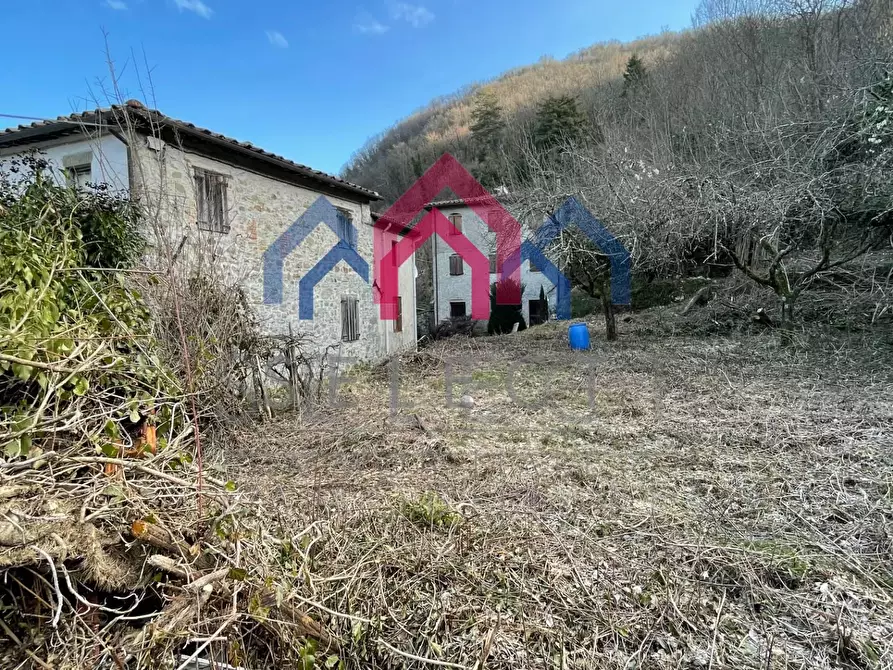 Immagine 25 di Casa semindipendente in vendita  a Borgo A Mozzano