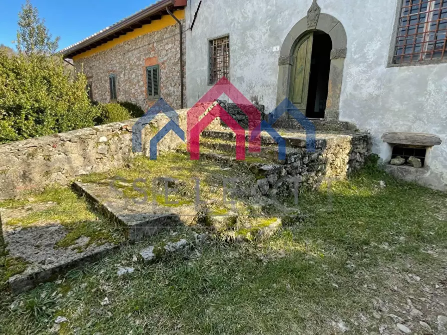 Immagine 4 di Casa semindipendente in vendita  a Borgo A Mozzano