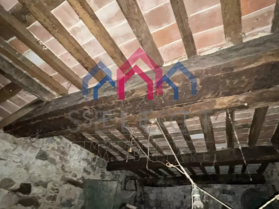 Immagine 62 di Casa semindipendente in vendita  a Borgo A Mozzano