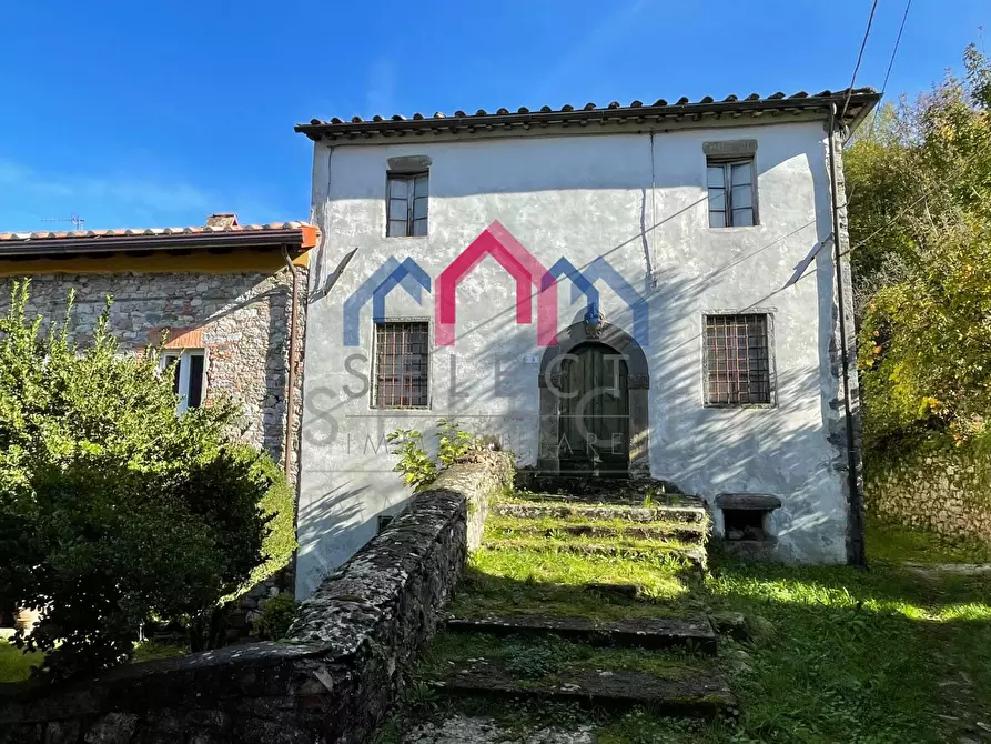 Immagine 1 di Casa semindipendente in vendita  a Borgo A Mozzano