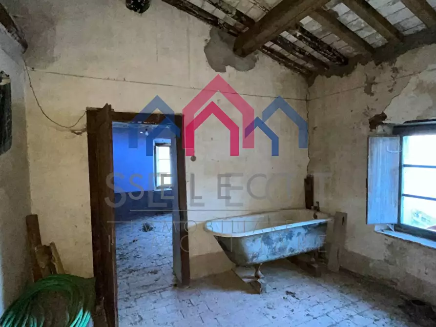 Immagine 46 di Casa semindipendente in vendita  a Borgo A Mozzano