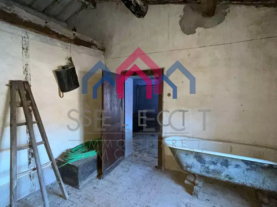Immagine 48 di Casa semindipendente in vendita  a Borgo A Mozzano