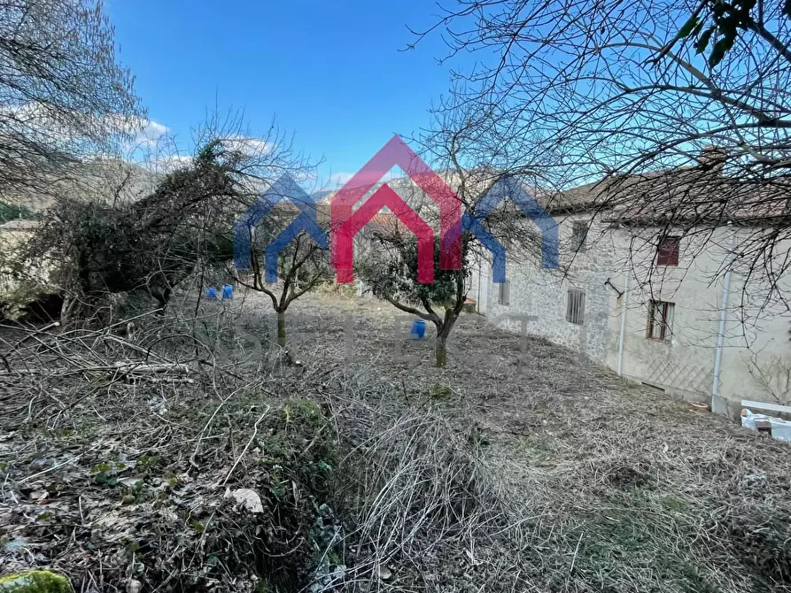 Immagine 9 di Casa semindipendente in vendita  a Borgo A Mozzano