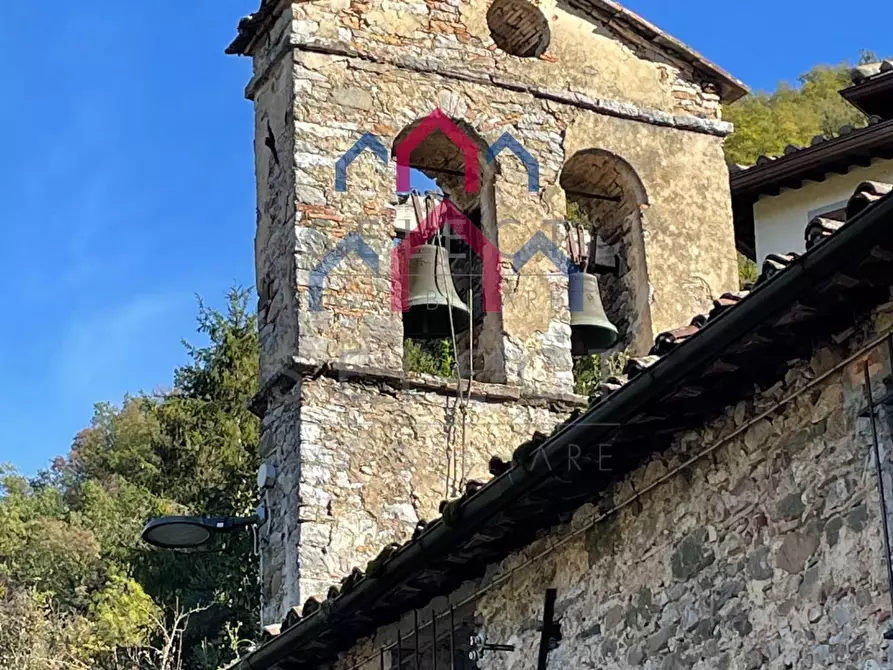 Immagine 80 di Casa semindipendente in vendita  a Borgo A Mozzano