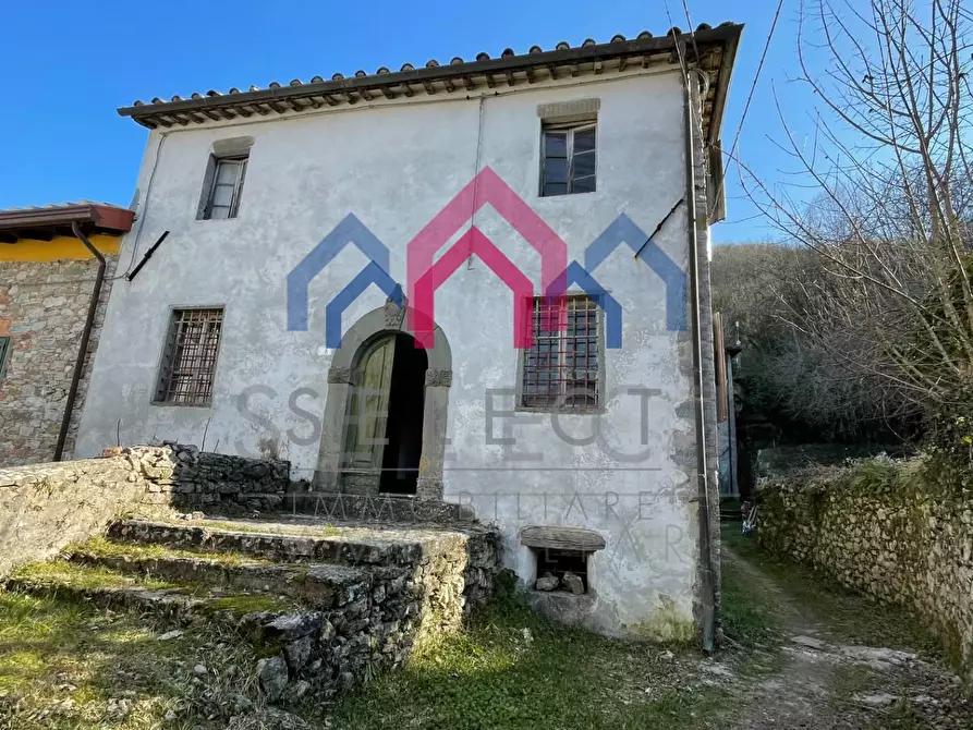 Immagine 2 di Casa semindipendente in vendita  a Borgo A Mozzano