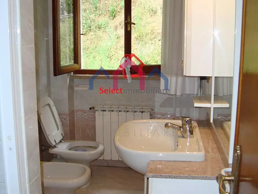 Immagine 12 di Casa semindipendente in vendita  a Bagni Di Lucca