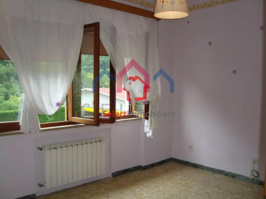 Immagine 14 di Casa semindipendente in vendita  a Bagni Di Lucca