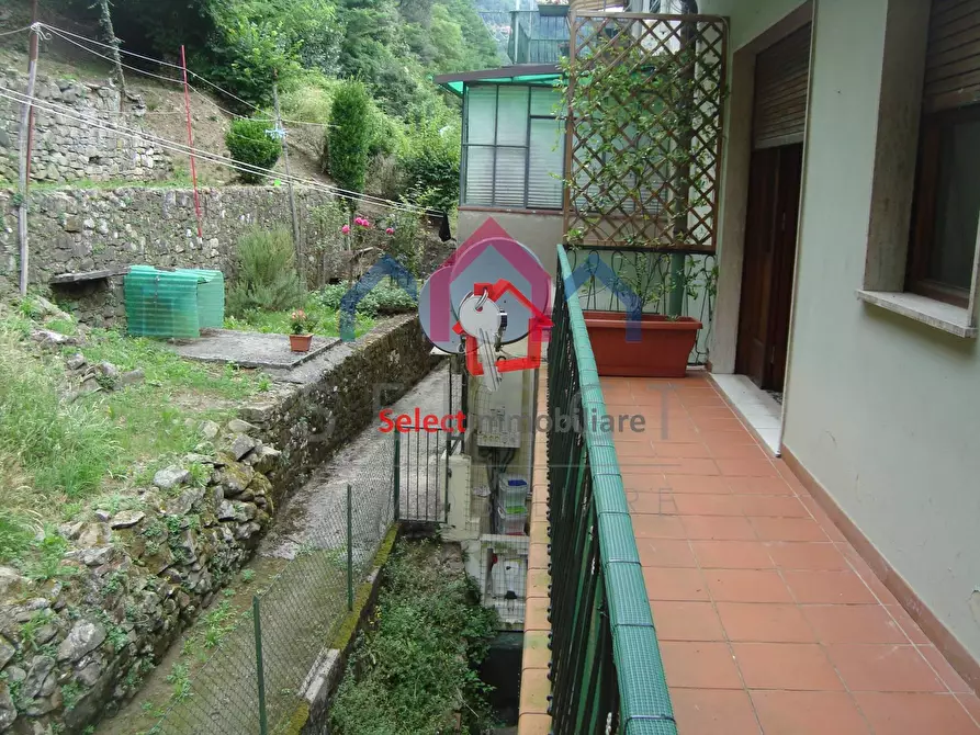 Immagine 8 di Casa semindipendente in vendita  a Bagni Di Lucca