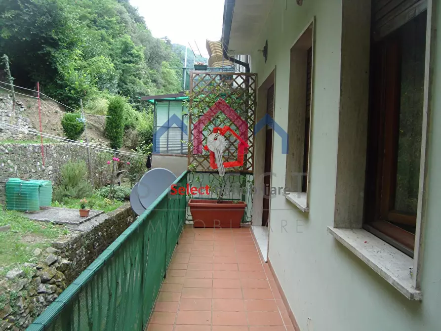 Immagine 7 di Casa semindipendente in vendita  a Bagni Di Lucca