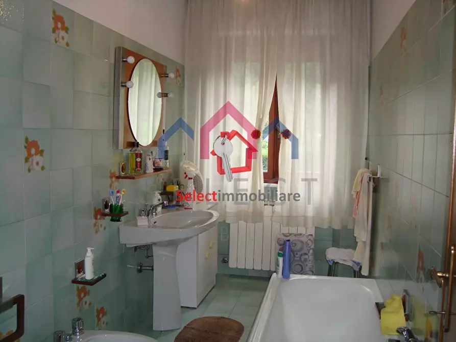 Immagine 29 di Casa semindipendente in vendita  a Bagni Di Lucca