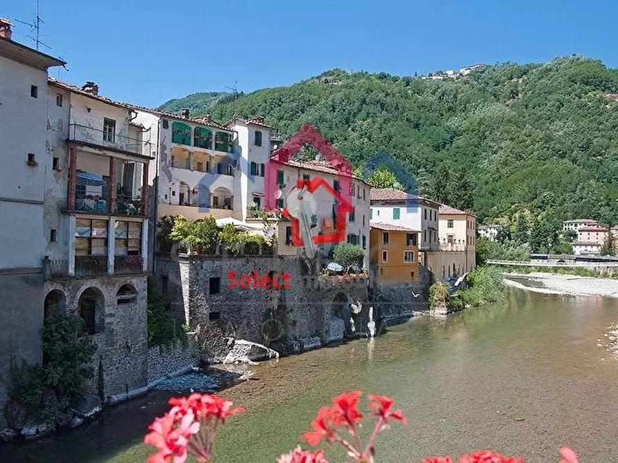 Immagine 3 di Casa semindipendente in vendita  a Bagni Di Lucca