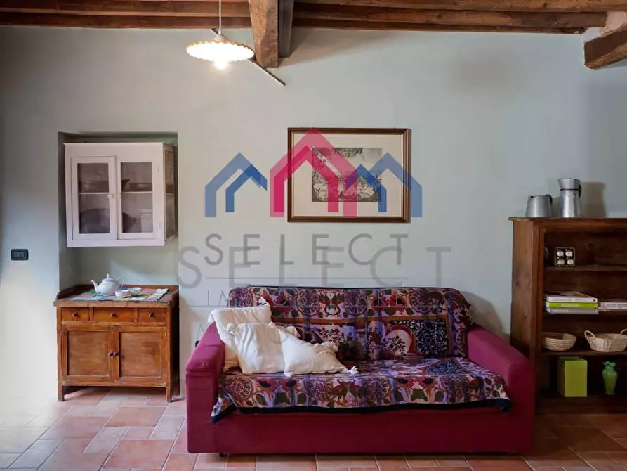 Immagine 15 di Agriturismo in vendita  a Fabbriche Di Vergemoli