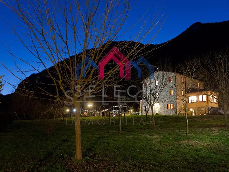 Immagine 2 di Agriturismo in vendita  a Fabbriche Di Vergemoli